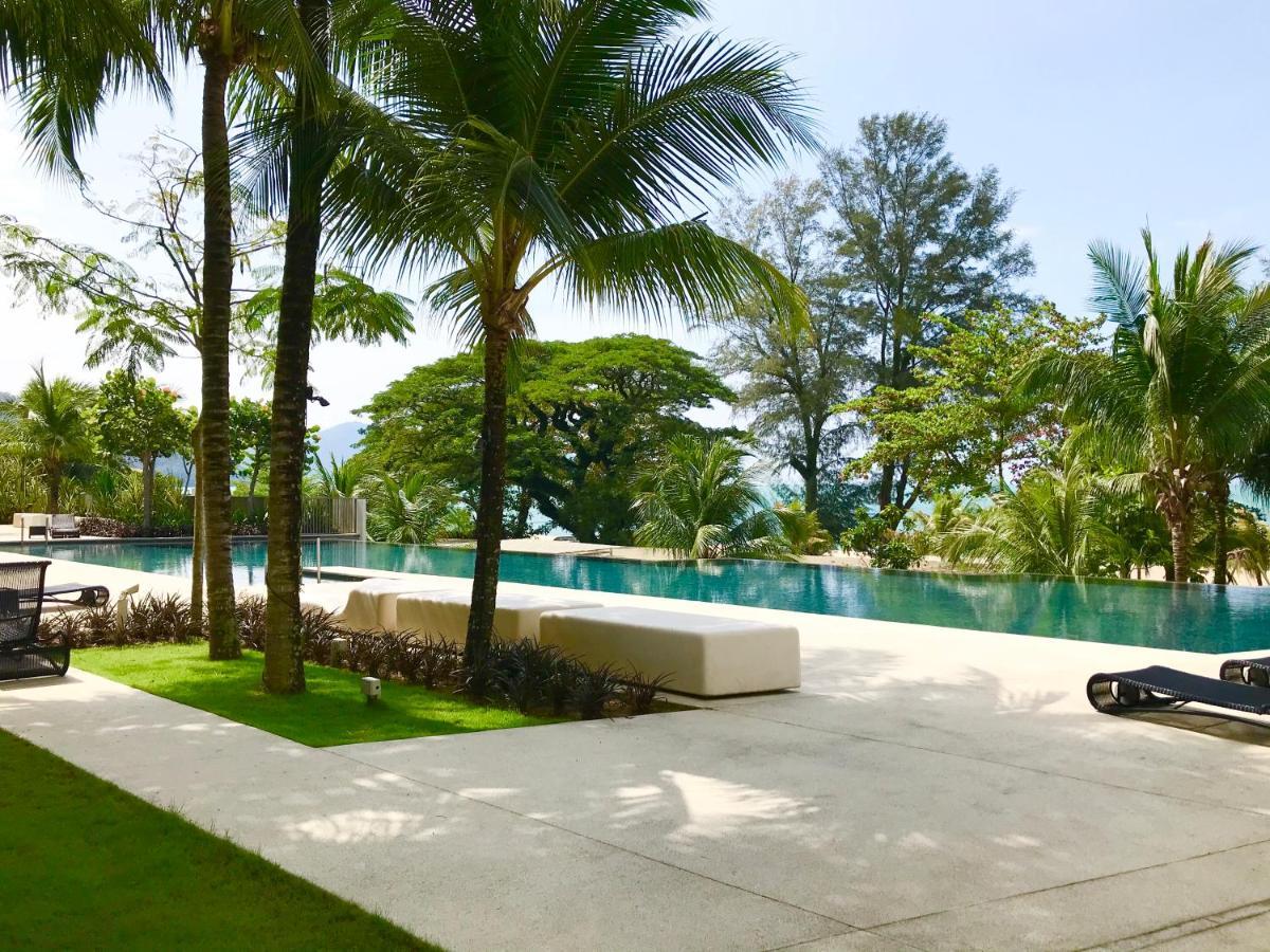 By The Beach - Luxury 2 Bedrooms Family Suite 峇都丁宜 外观 照片
