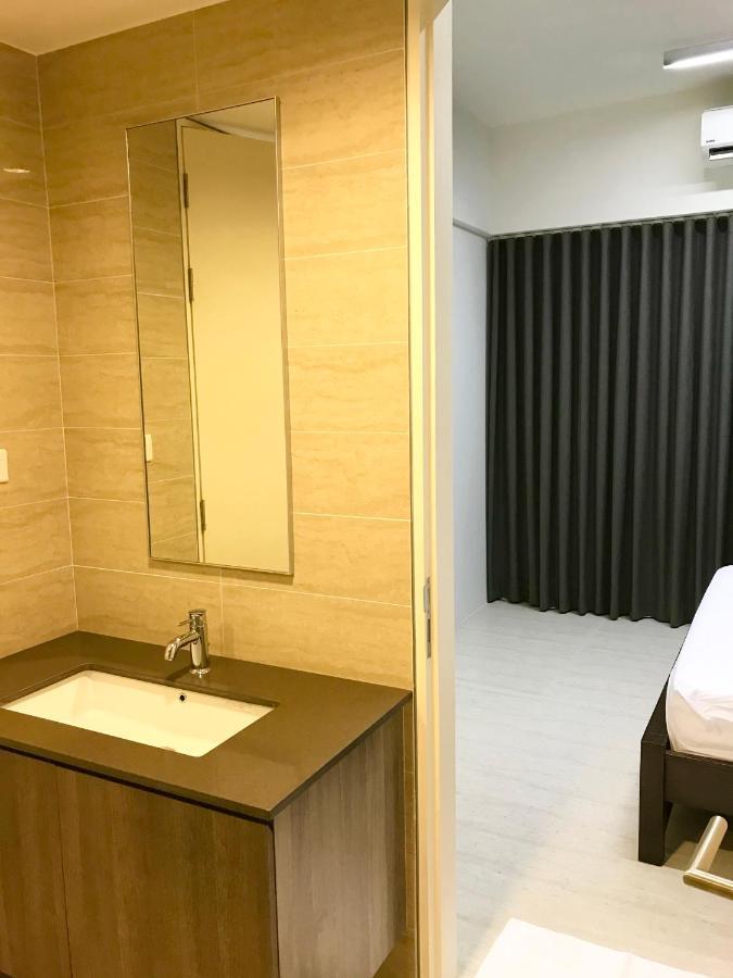By The Beach - Luxury 2 Bedrooms Family Suite 峇都丁宜 外观 照片
